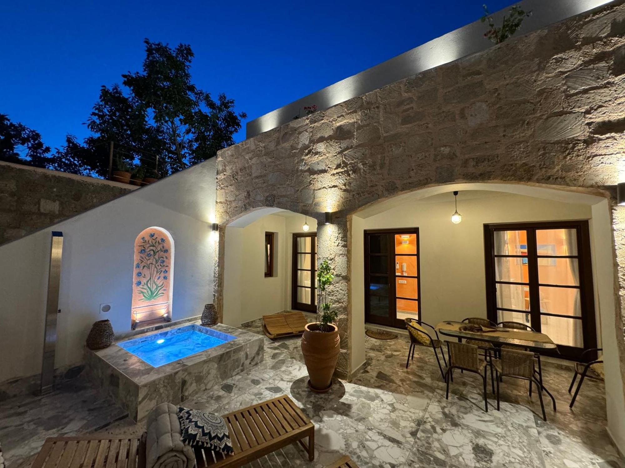 Vetus Vicinato Luxury Homes Rhodes City Exterior photo